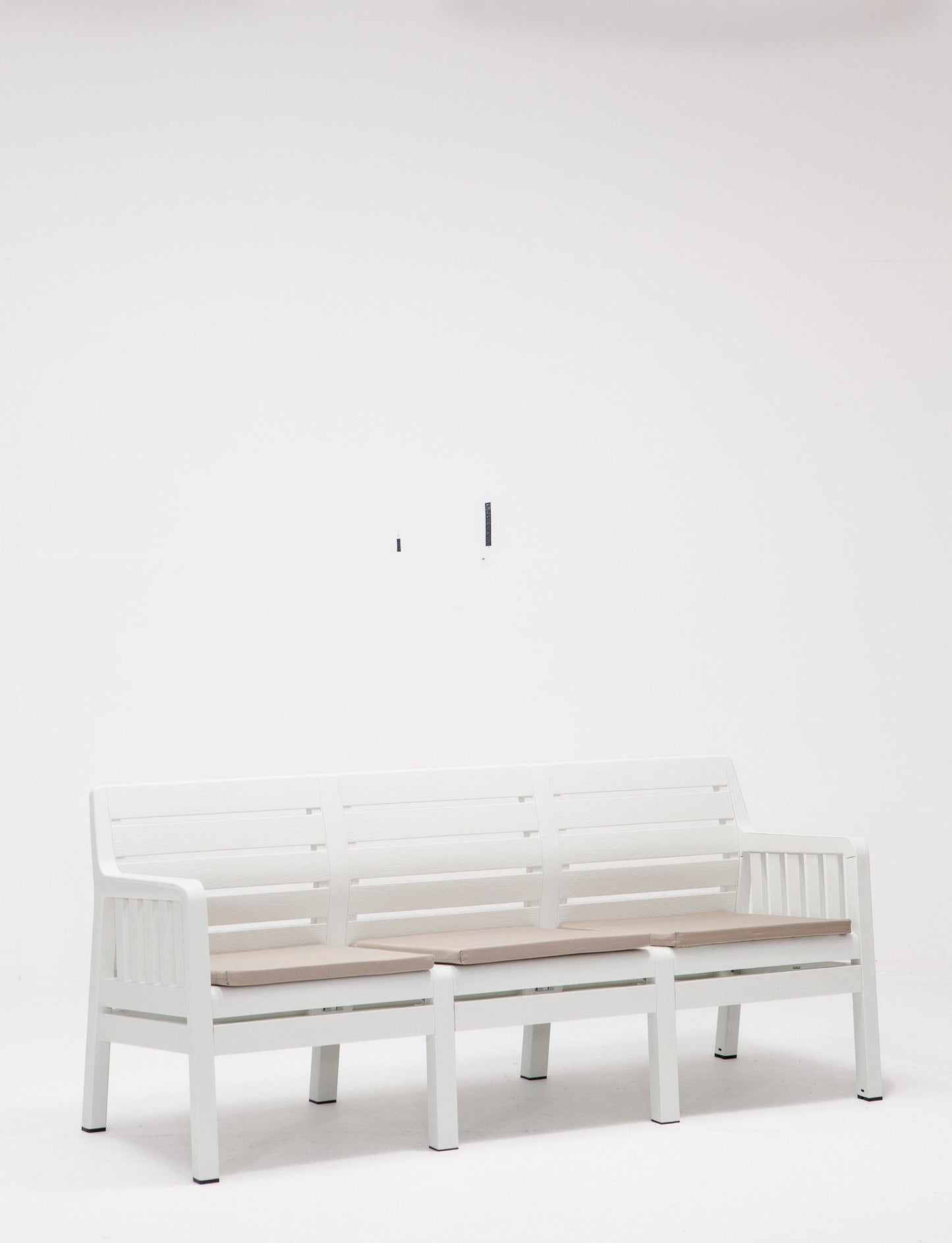 Lara Uclu Koltuk - White - Garden 3-Seat Sofa