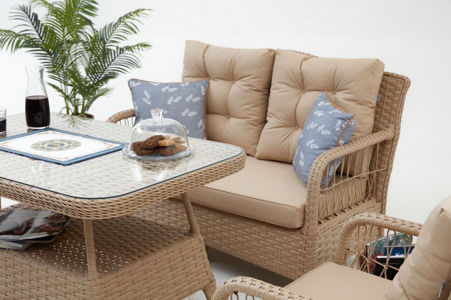 Vera Rattan (2+1+1+S) - Garden Lounge Set