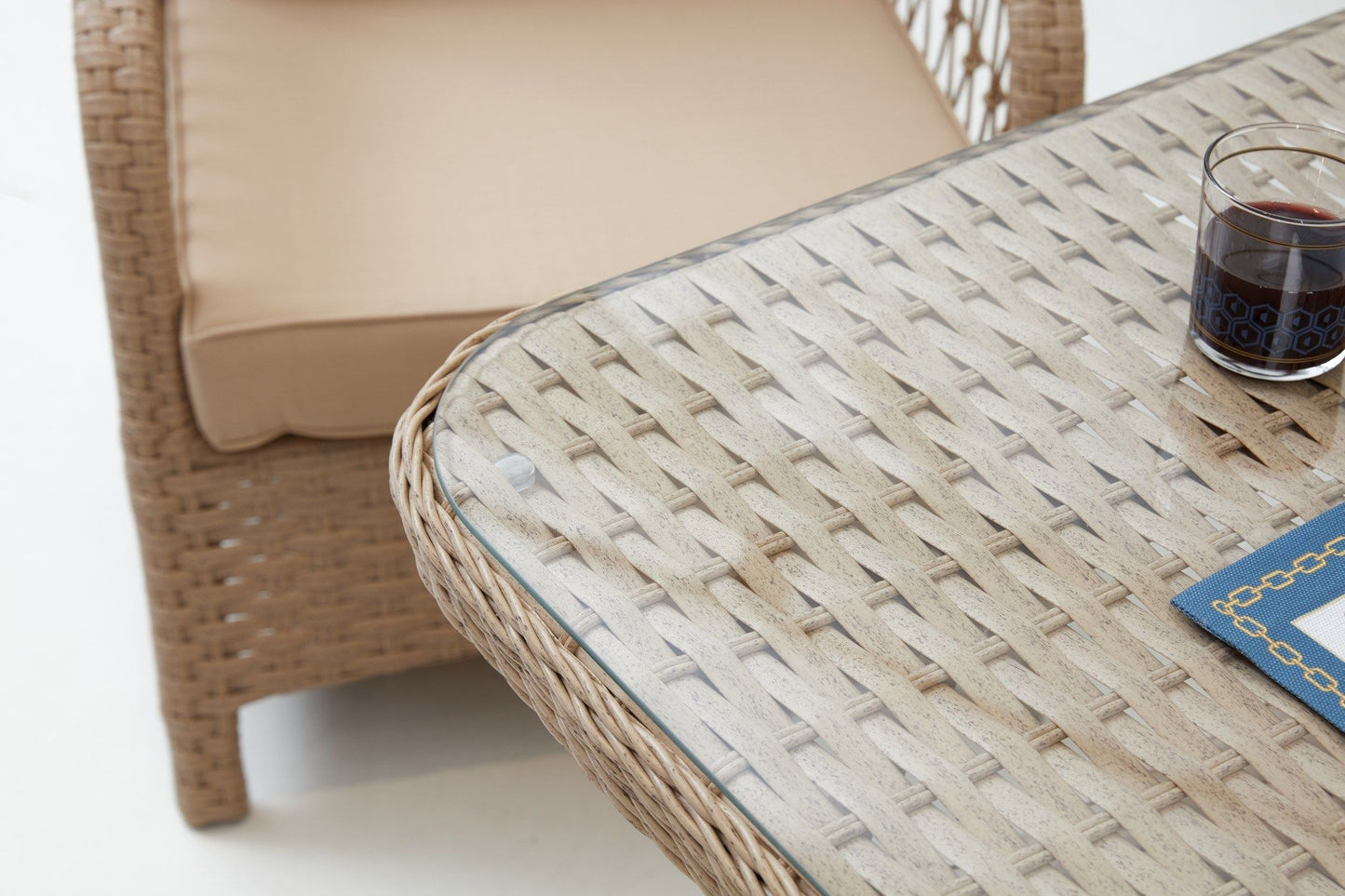 Vera Rattan (2+1+1+S) - Garden Lounge Set