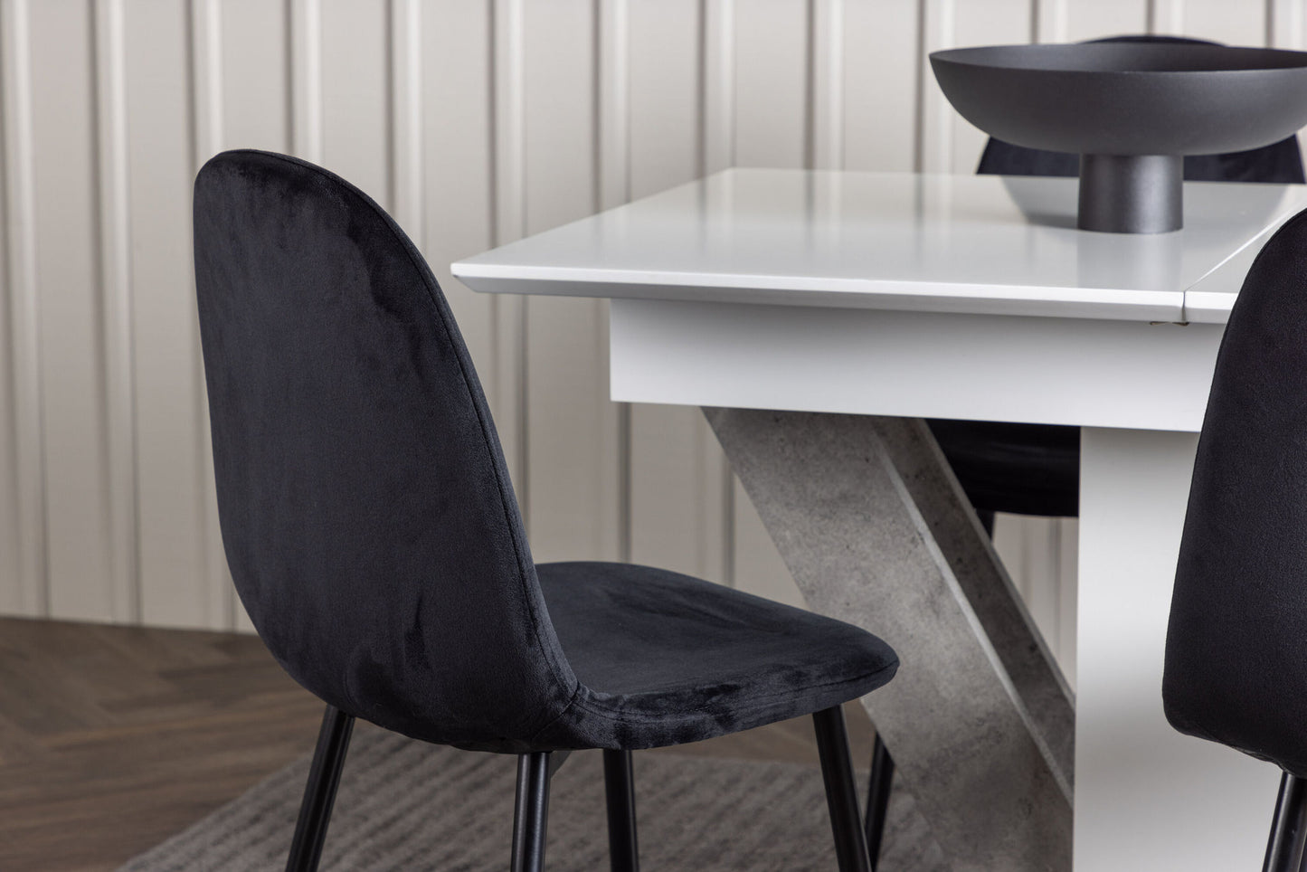 DISA Spisebord 120 /160*80 - Hvid / grå MDF +polær spisestol - sorte ben / sort fløjl _4