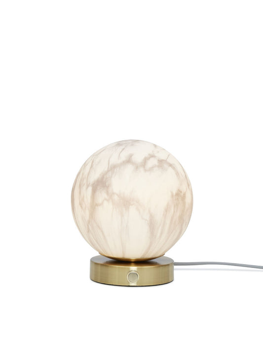 Bordlampe glas/jern Carrara globus, hvid marmor print/guld
