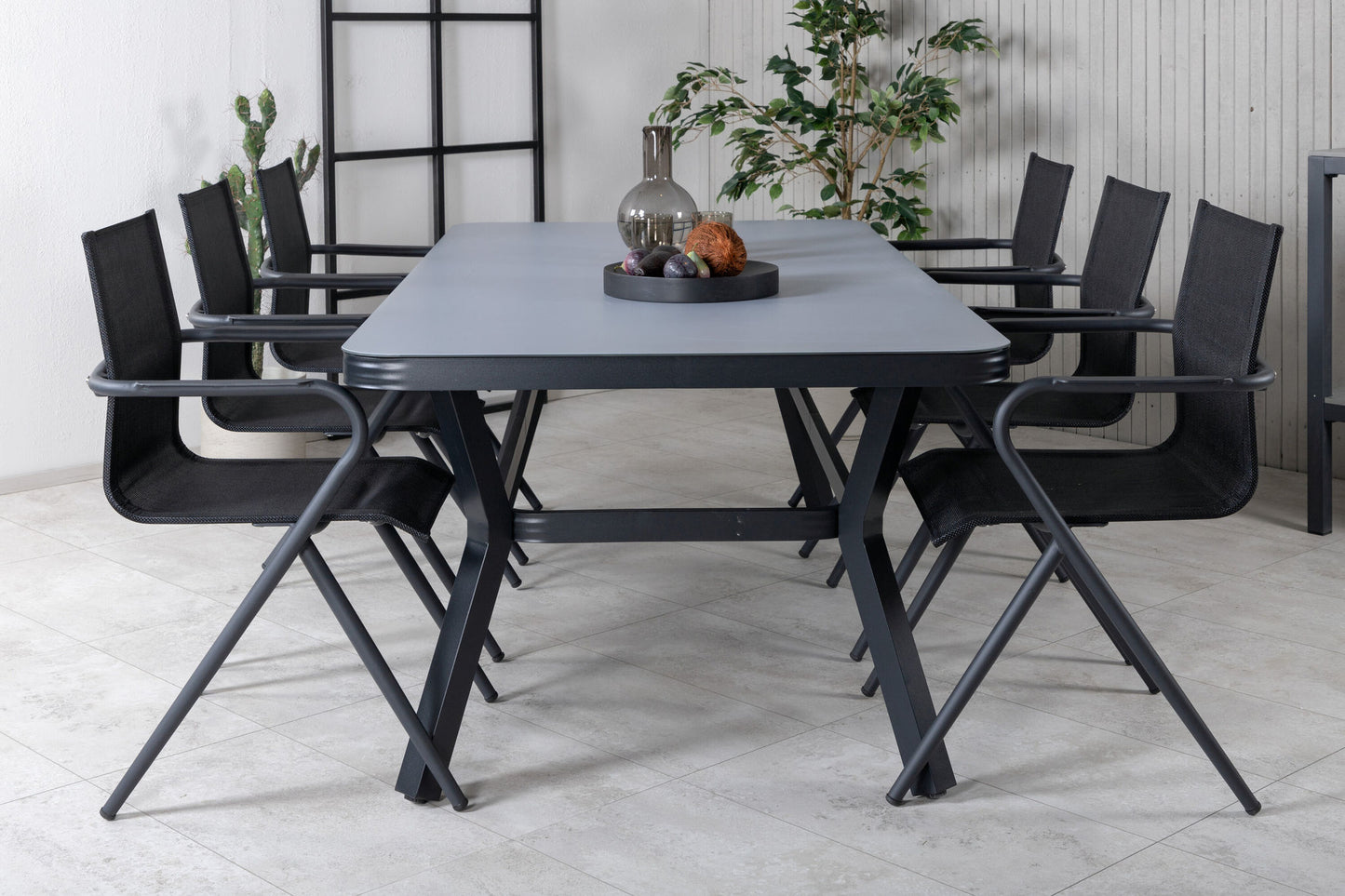 Virya - Spisebord, Sort Alu / Grå glas - big table+Alia Spisebordsstol - Sort Alu / Sort Tekstil