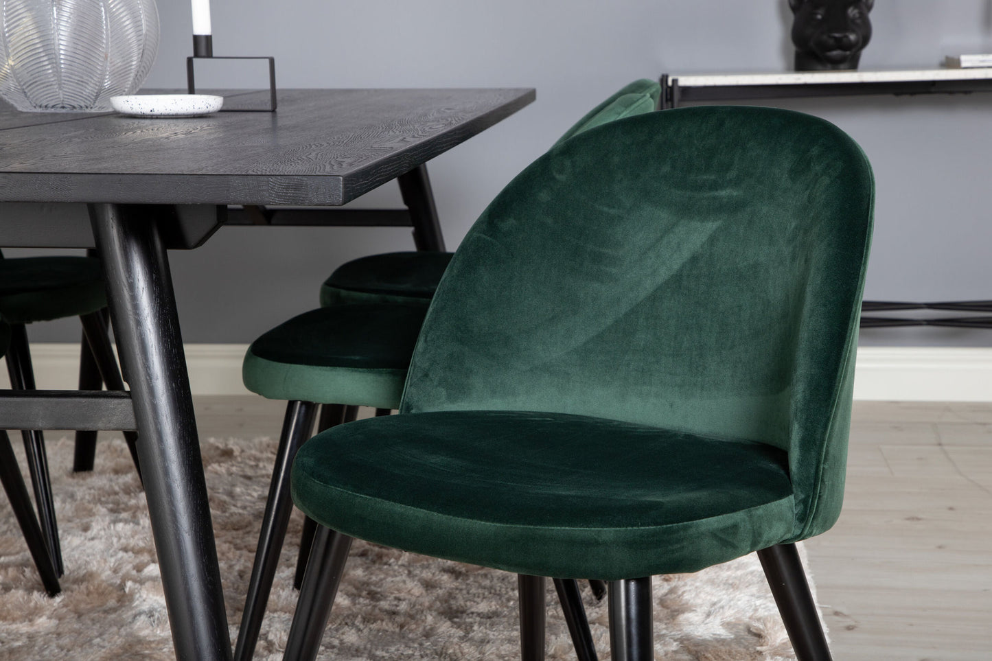 Sleek - Bord med forlængelse Sort Børstet - 195*95+ velour Spisebordsstol - Grøn / Sort