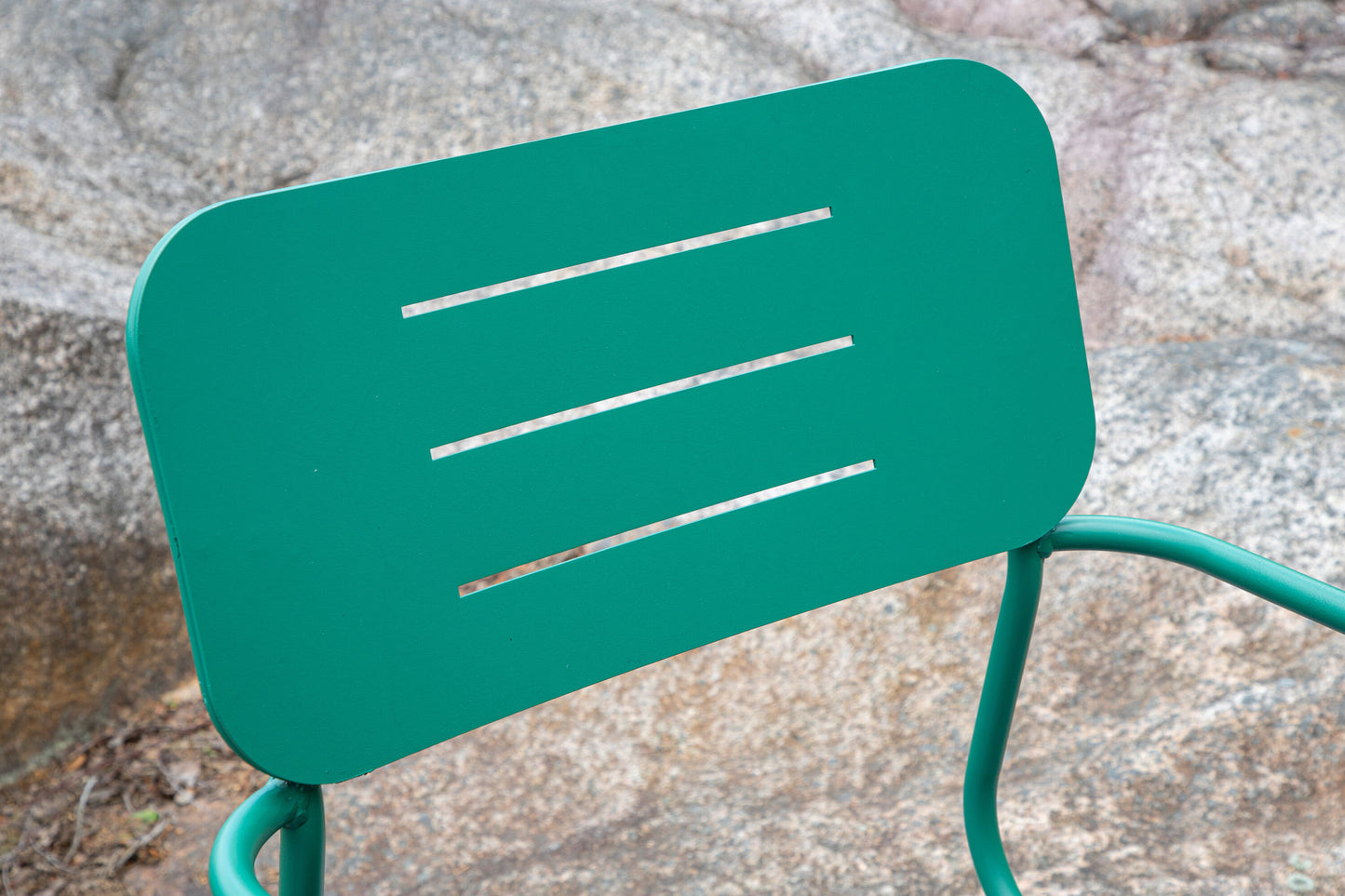Nicke - Spisebord, Sort Stål - ø90cm+Nicke stol m. armlæn - Grøn Stål