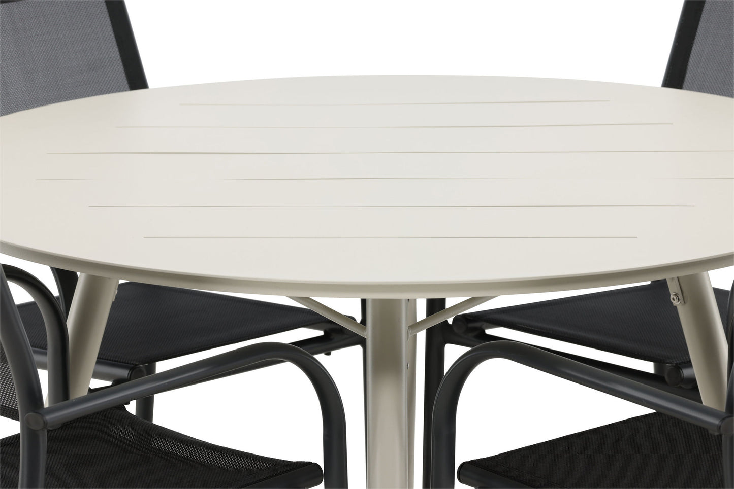 Lia - Spisebord, Beige - Rundt 120 cm Santorini Stol m. armlæn (Stabelbar) - Sort alu / Sort Tekstil