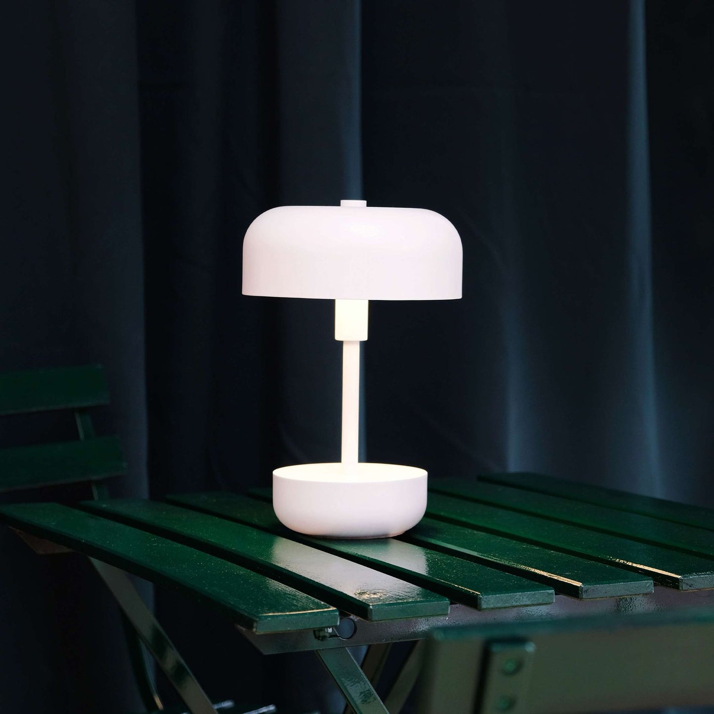 Haipot hvid LED genopladelig bordlampe