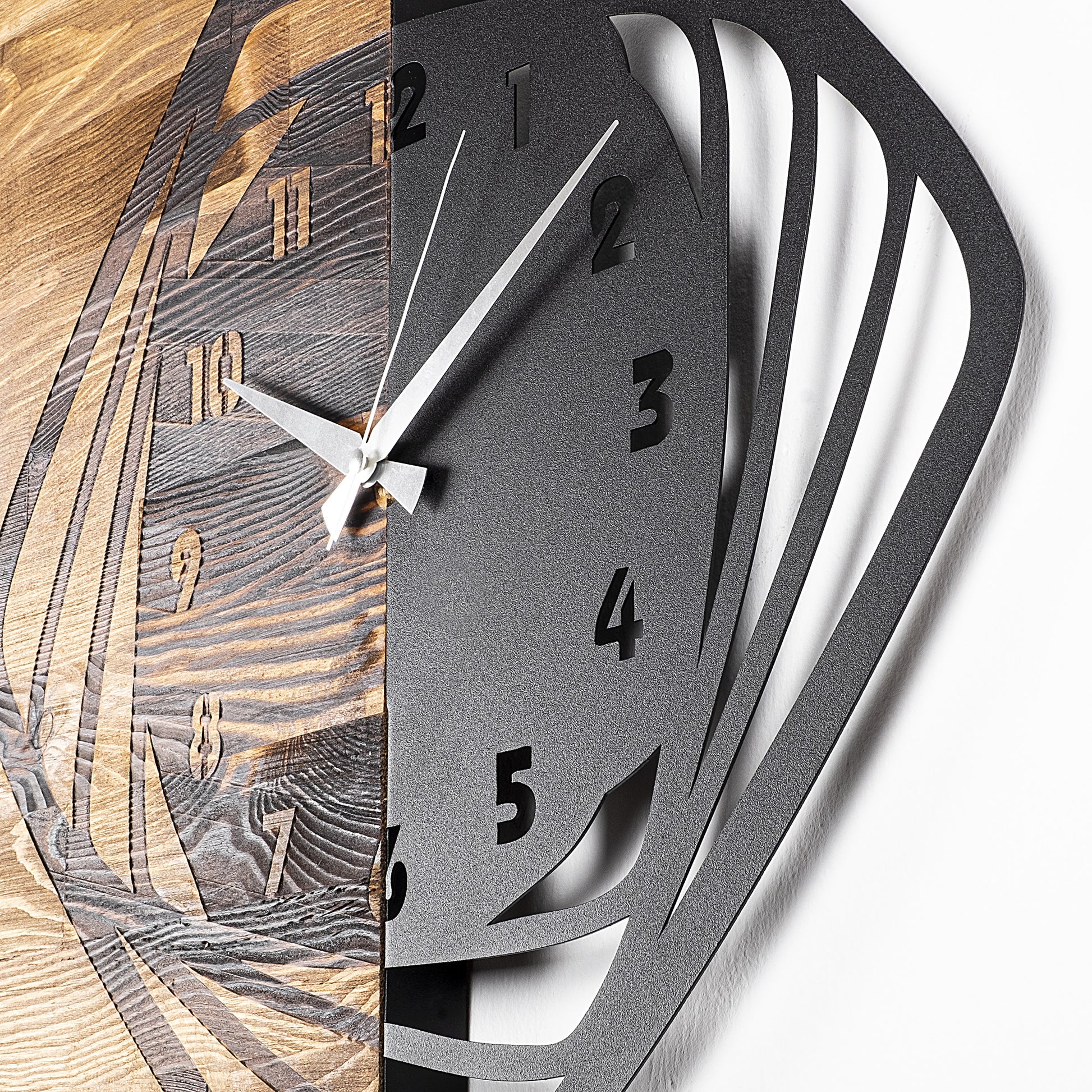 TAKK Wooden Clock 4 - NordlyHome.dk