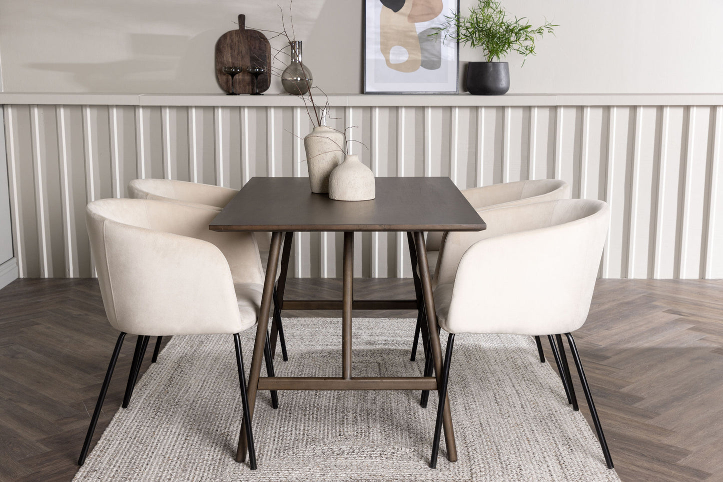 Kaseidon Spisebord - Rumbertræ / mørkebrun MDF +Berit -stol - sort / beige fløjl _4