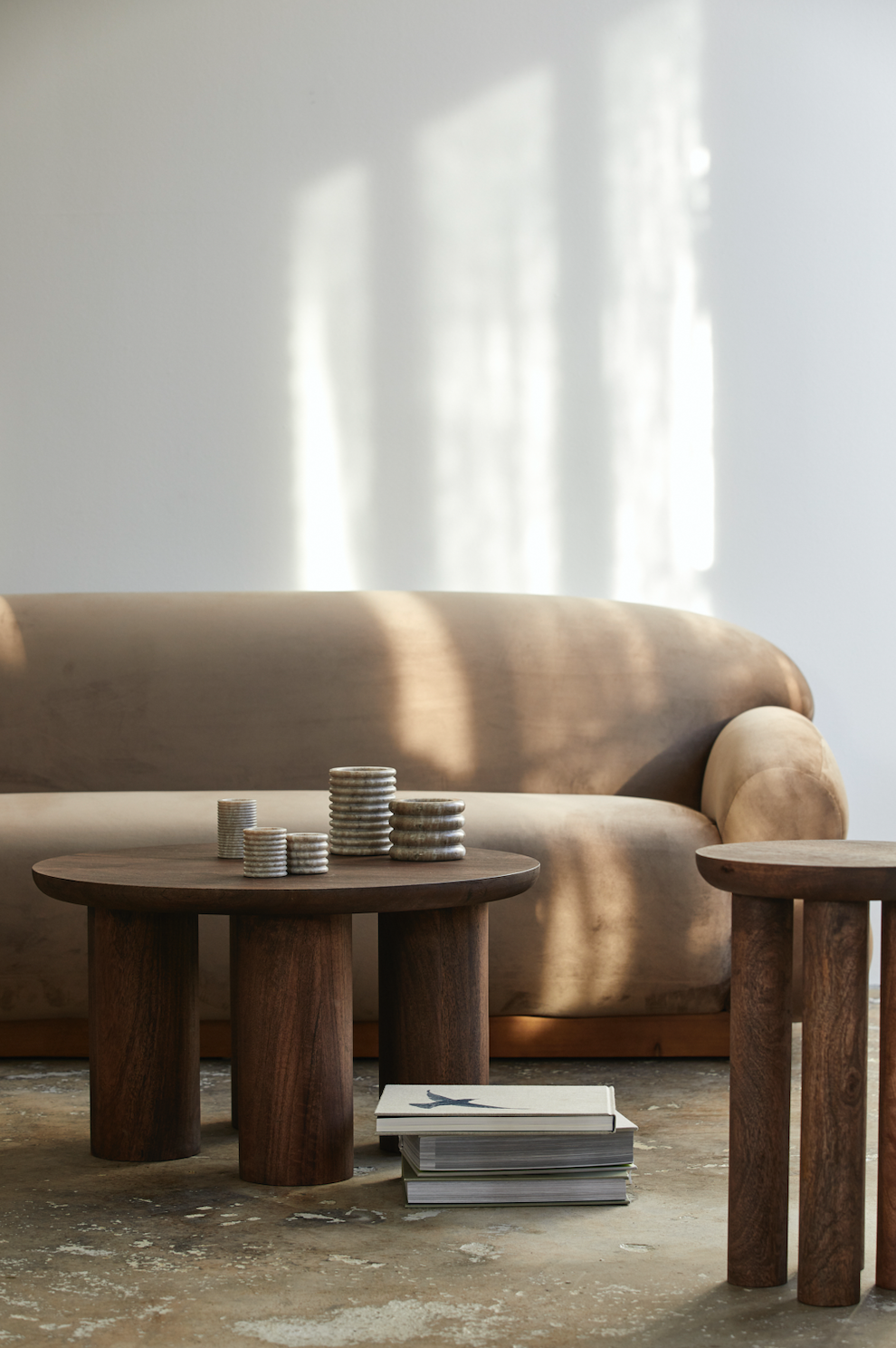 HELIN sofabord i mangotræ - h40 cm - mørk brun