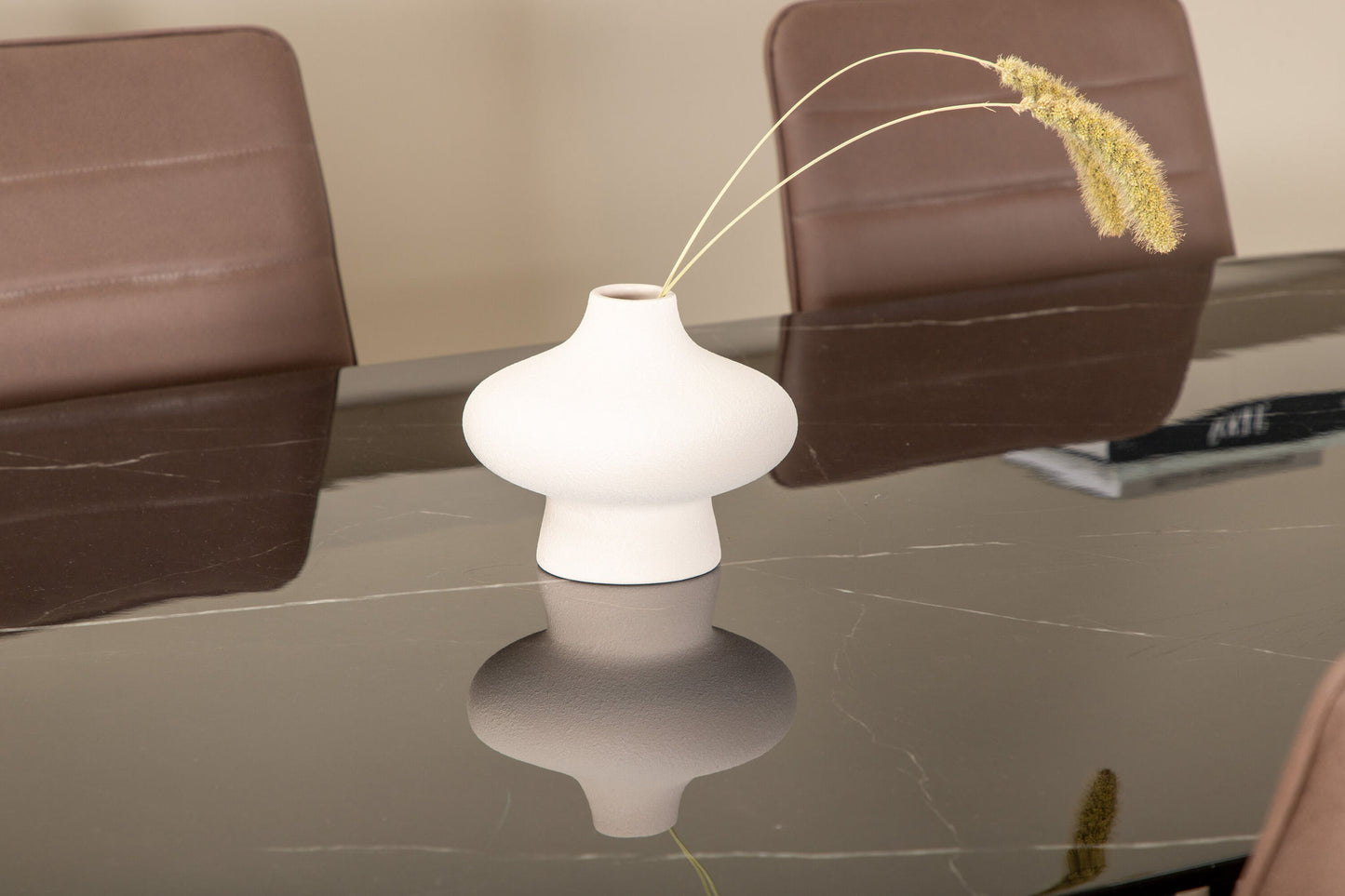 Pillan - Ovalt spisebord, Sort glas Marmor+Widu Lyx Stol, Sort Brun mikrofiber