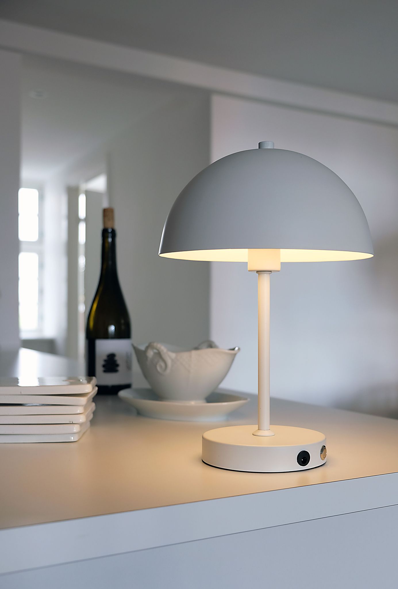 Stockholm LED hvid bordlampe