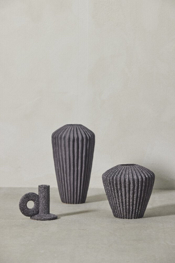 Susia vase H26,5 cm. mørkegrå