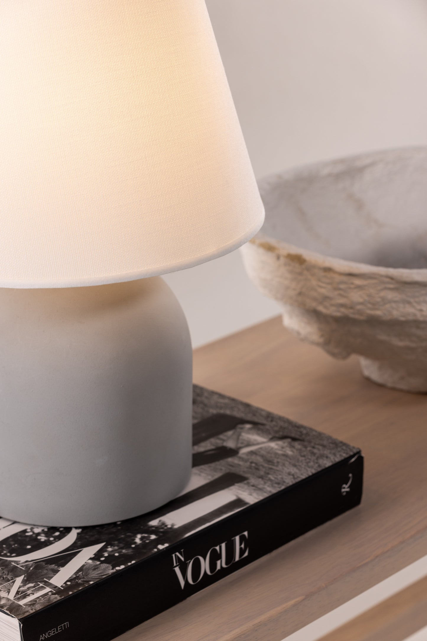 Styrsö Table Lamp - Concrete / Linen