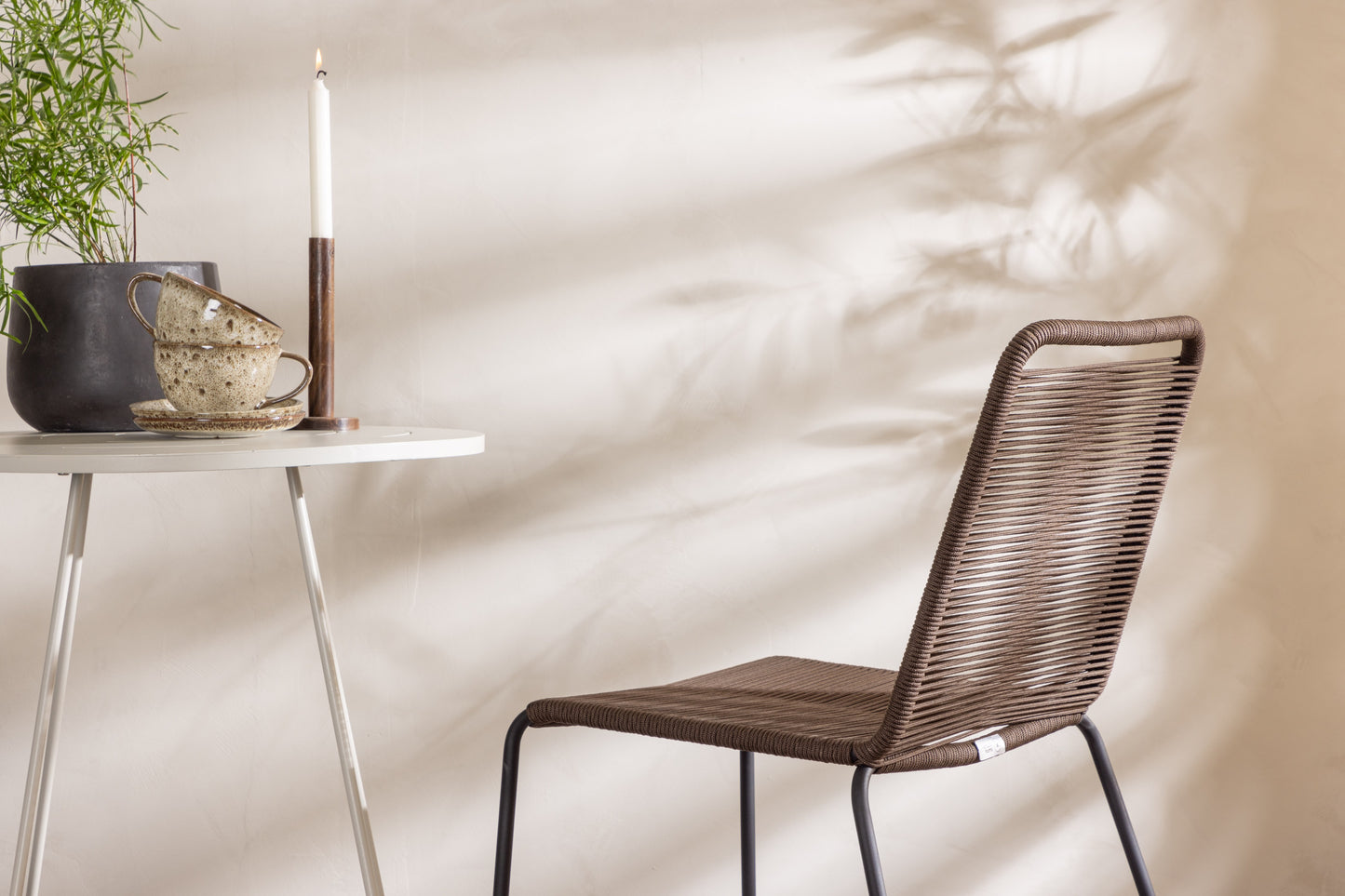 Bacong - Cafébord, Stål - Beige / Rundt ø60** +Lidos stol Aluminium - Sort